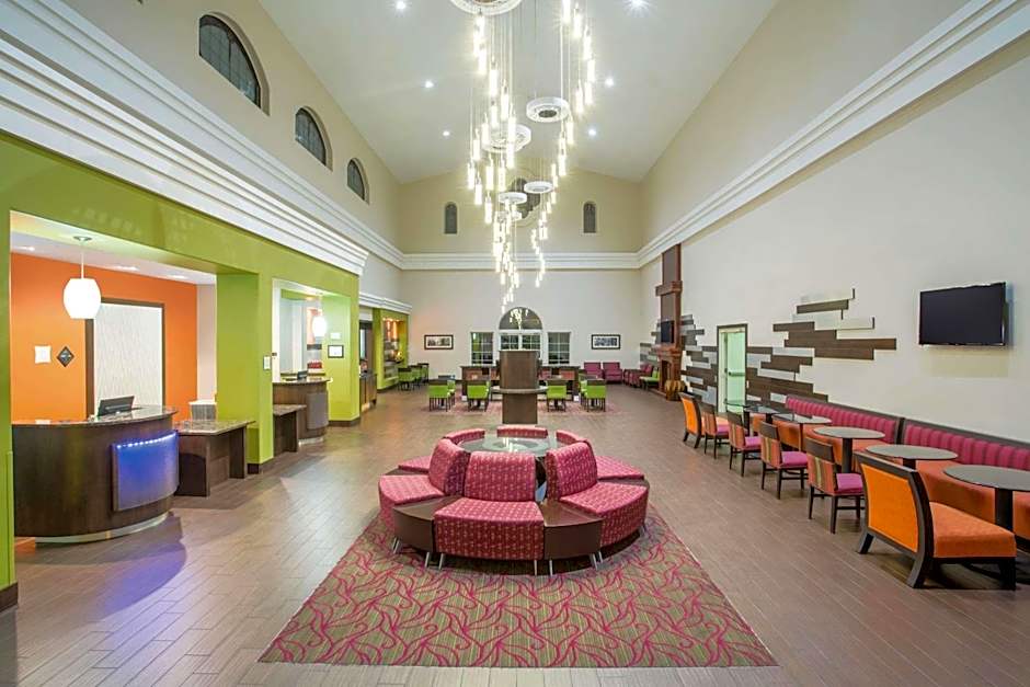 La Quinta Inn & Suites by Wyndham Conference Center Prescott