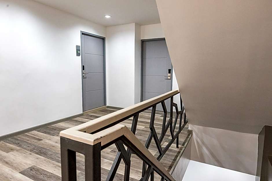 Baan Kun Mhor Hostel