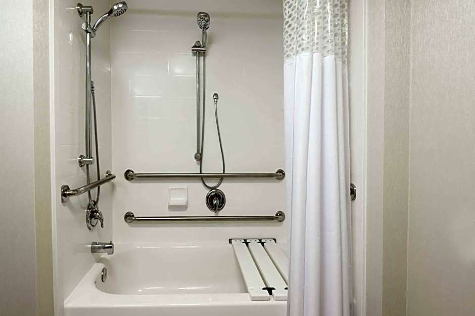 Hampton Inn By Hilton Boston/Marlborough