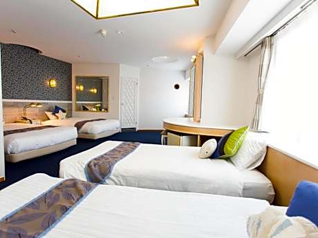 Quadruple Room - Non-Smoking