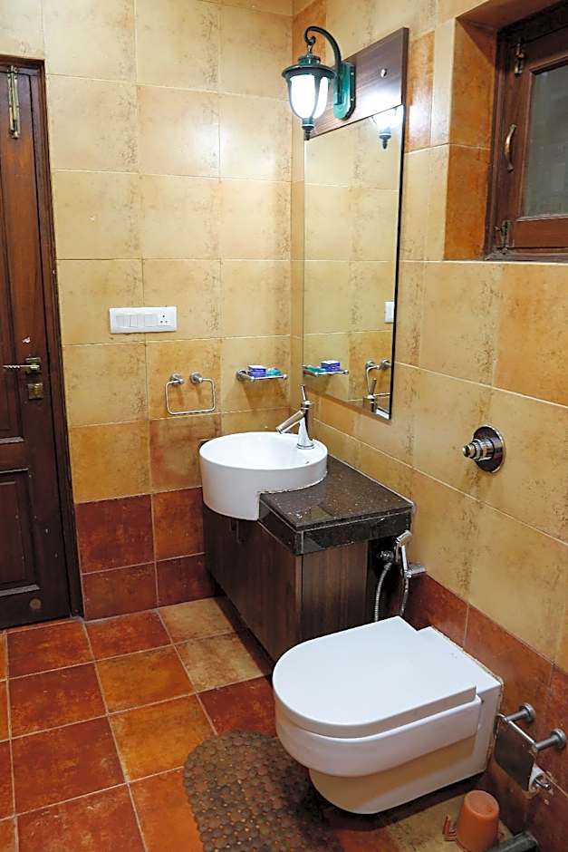 The Colonial Manek Manor by SAH