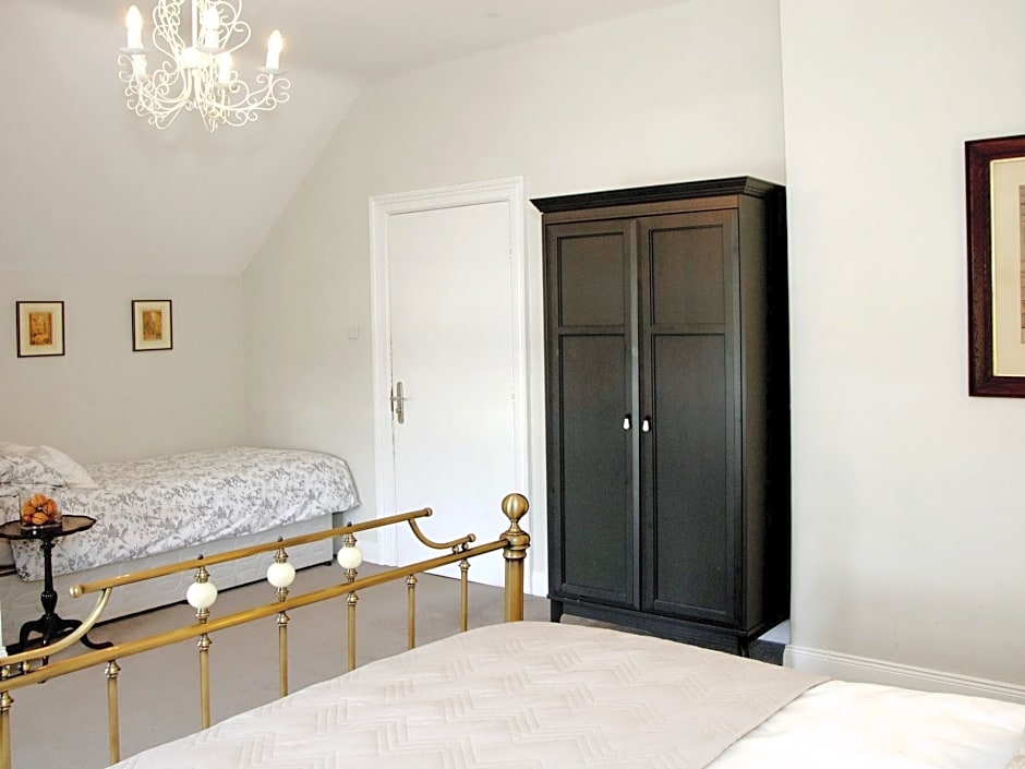 Maryville House Tearooms & Boutique B&B