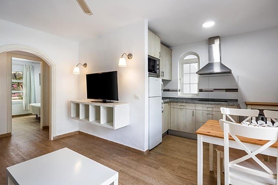 Billy's Puerto de Mogan Apartments by LIVVO