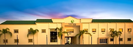 Hotel Brio Inn