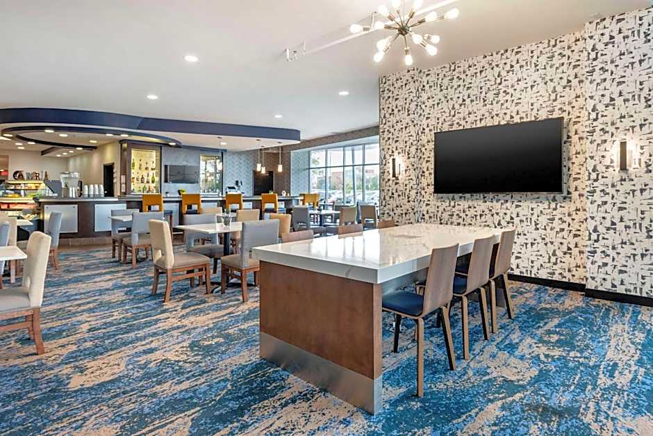 Cambria Hotel Minneapolis Maple Grove