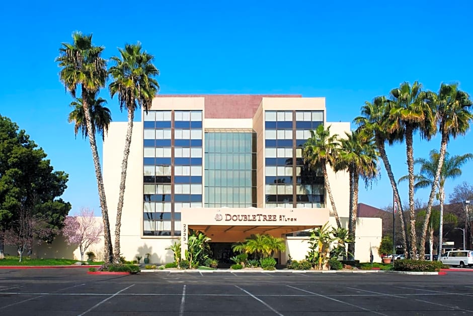 DoubleTree By Hilton Fresno Convention Center