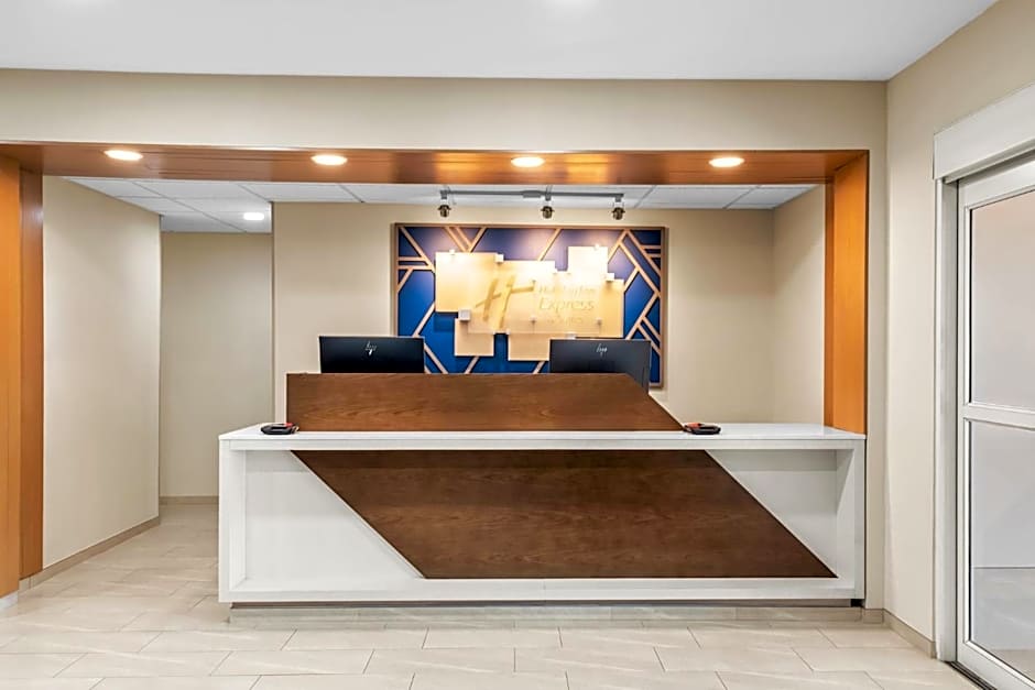Holiday Inn Express Hotel & Suites Council Bluffs - Convention Center Area By IHG
