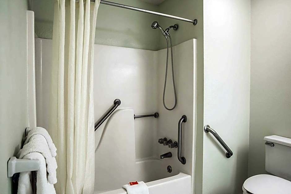 Econo Lodge Crystal Coast