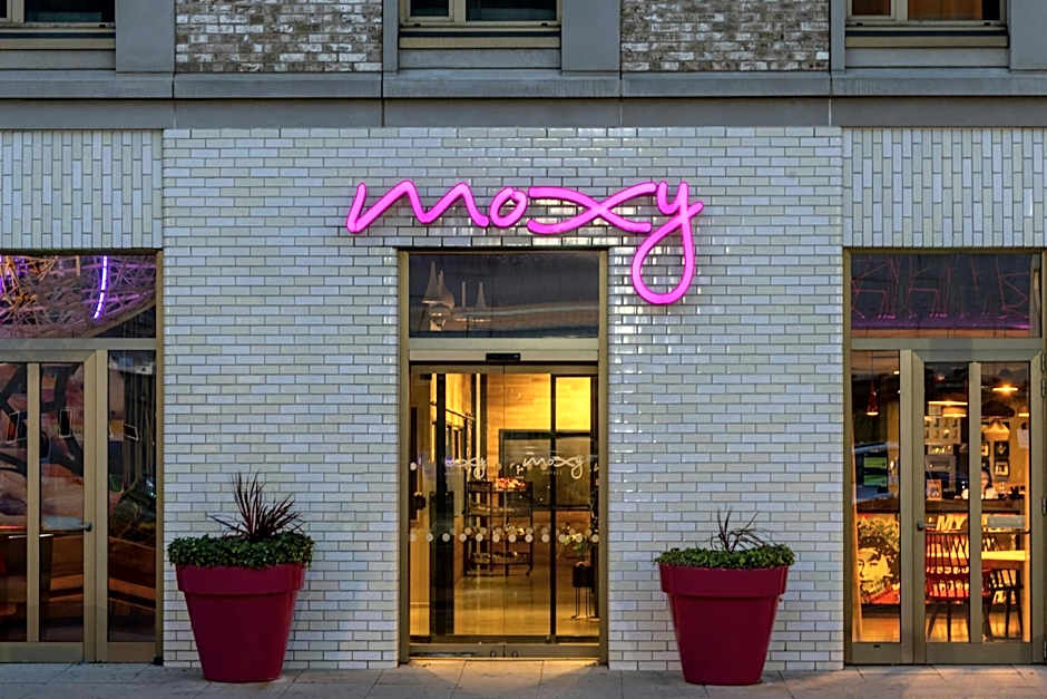 Moxy by Marriott London Excel