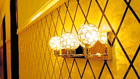 Cromwell Courtyard Hotel 