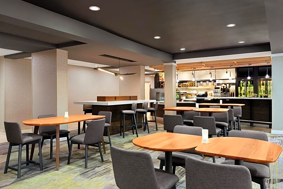 Courtyard by Marriott Tulsa Central