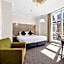 Clarion Suites Gateway