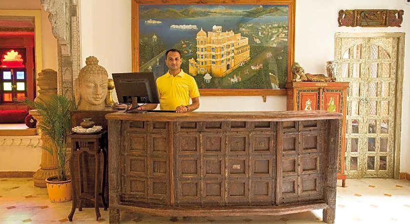 Bloom Boutique I Lake Pichola