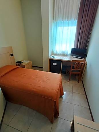 Small Single Room