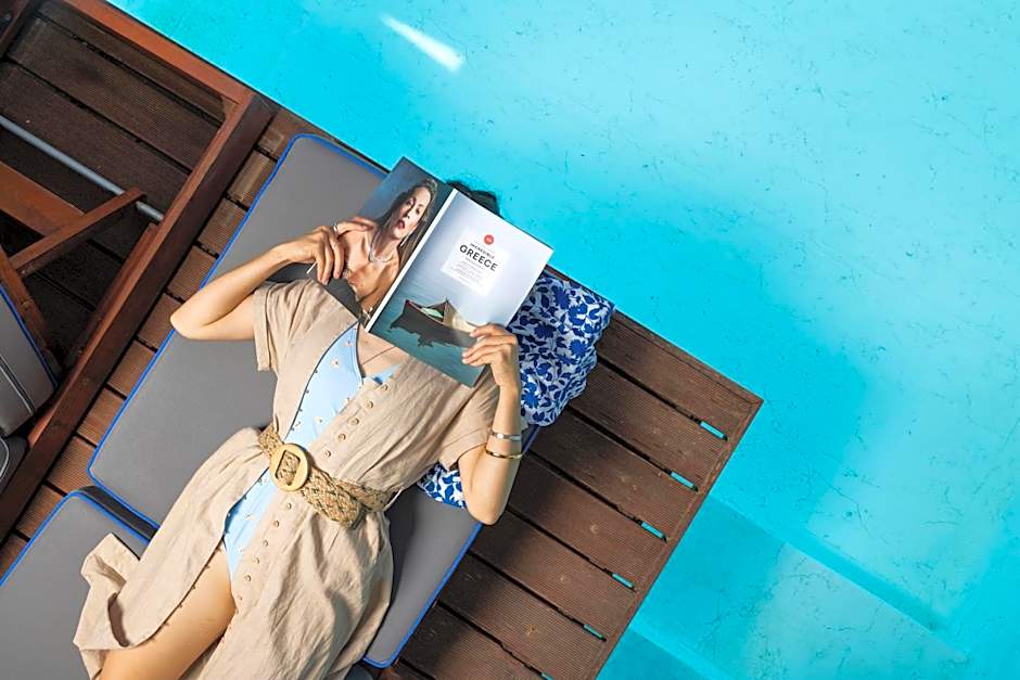 Royal Hotel and Suites