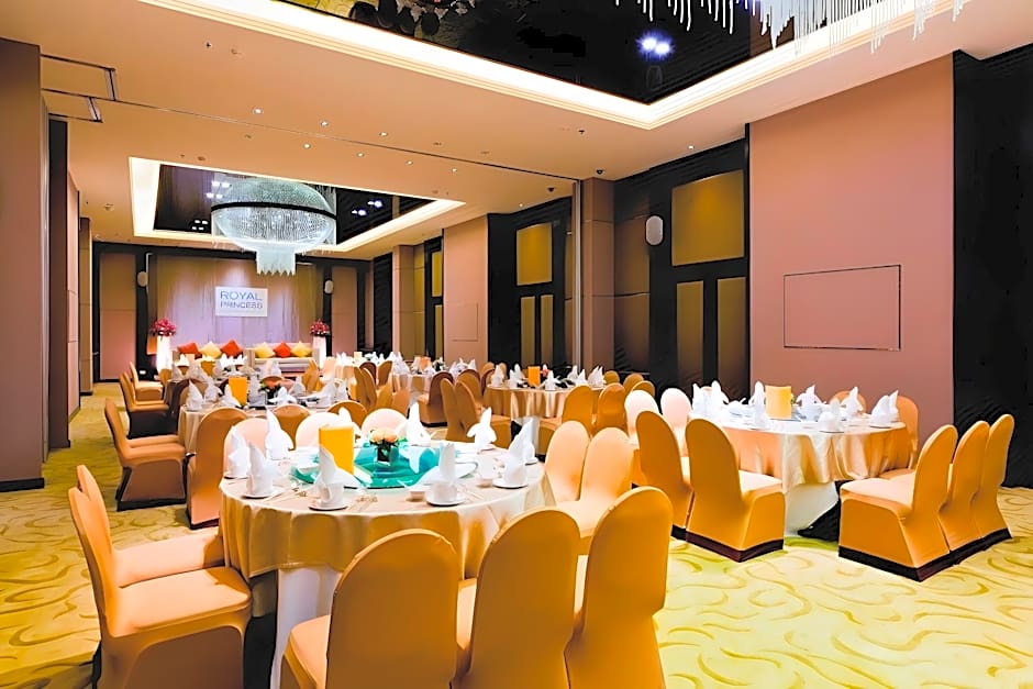 Royal Princess Larn Luang Hotel