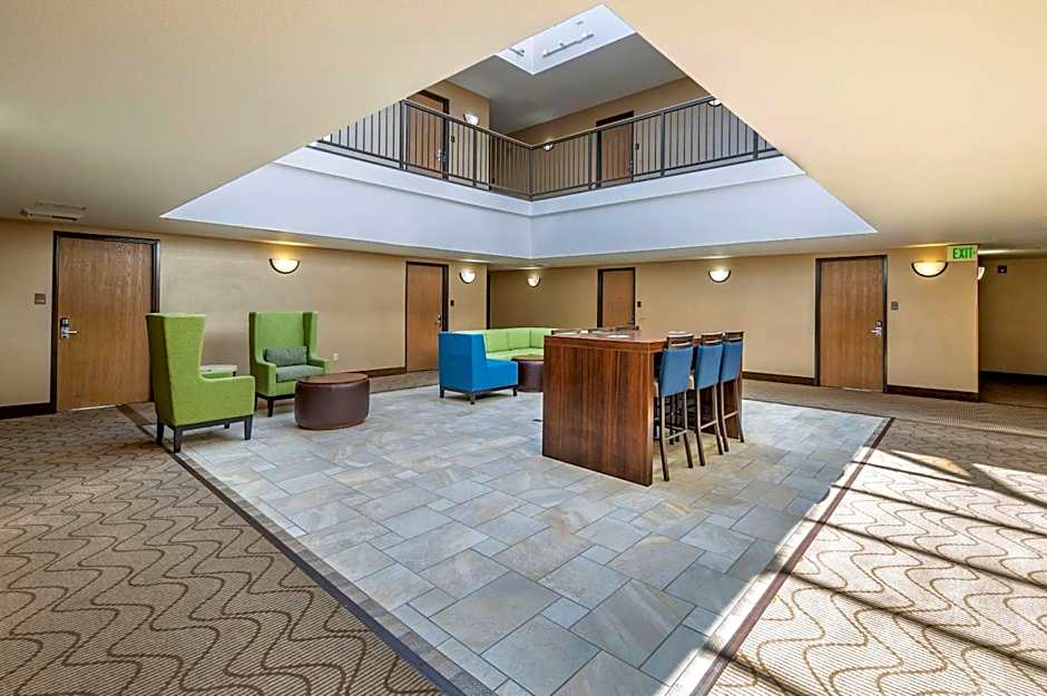 THE ATRIUM HOTEL - SFO AIRPORT FREE! - Shuttle Bus - Parking - WIFI