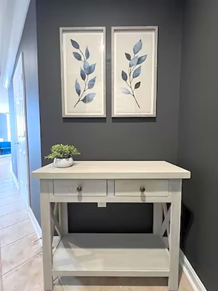 Elegant King Suite Metro DC