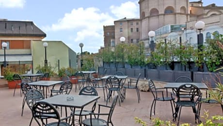 Standard Double Room (1 Queen Bed)