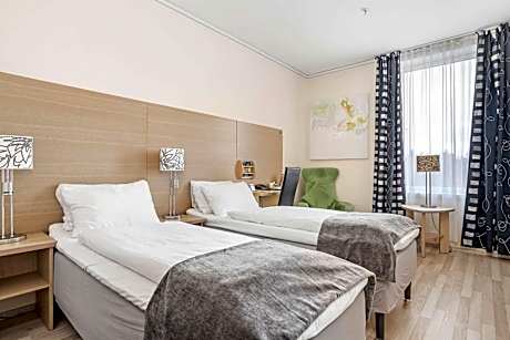 Double Room with Two Single Beds - Non-Smoking