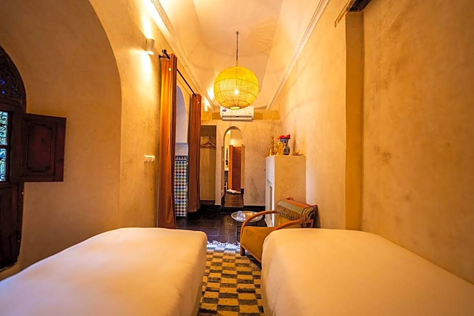 Riad Les Yeux Bleus