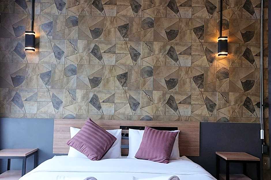 Kwai Tara Riverside Villas