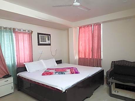 Hotel Geetanjali Palace