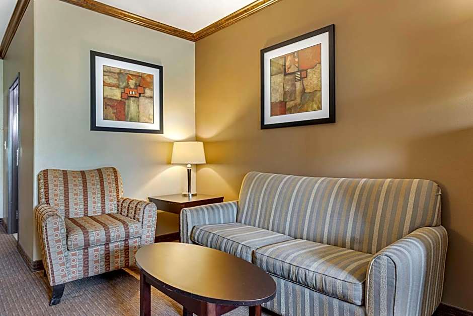 Best Western Plus Texoma Hotel & Suites