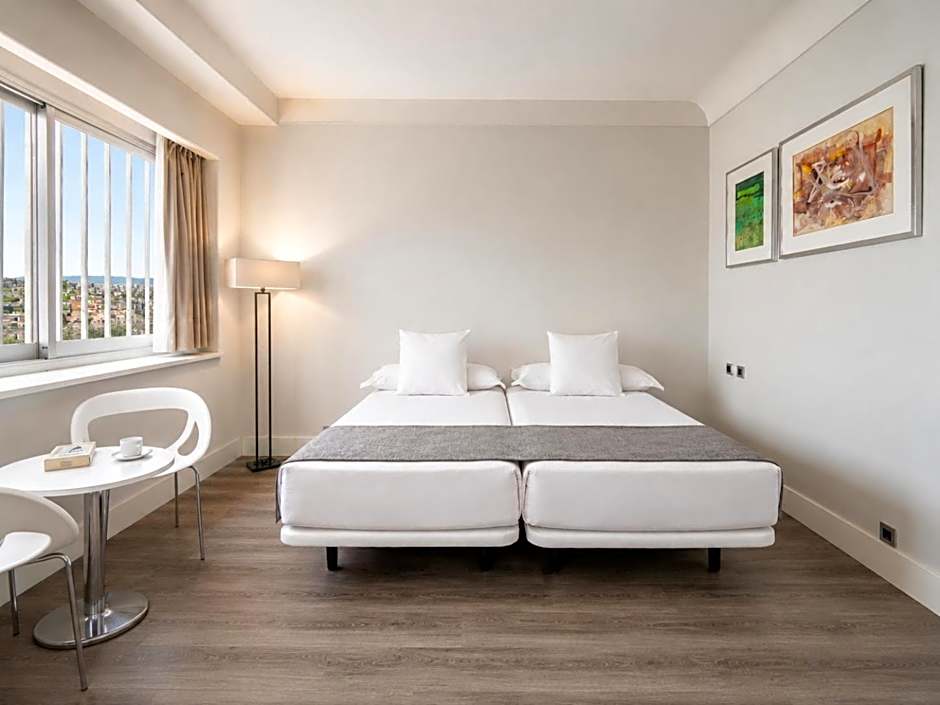 Hotel Chamartin The One