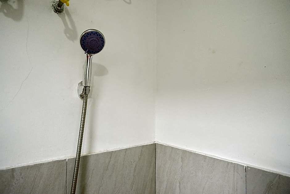 RedDoorz Syariah near Universitas Jenderal Soedirman 2