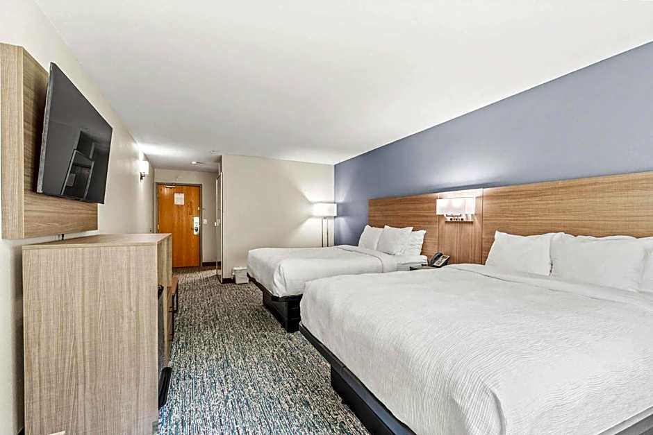 Quality Inn & Suites On The River