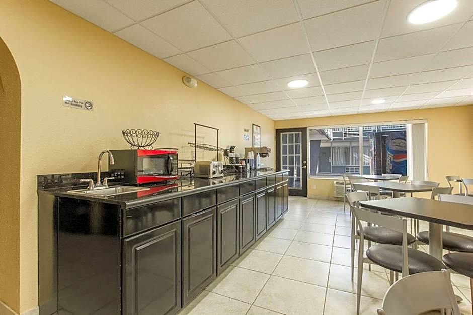 Econo Lodge Fort Knox