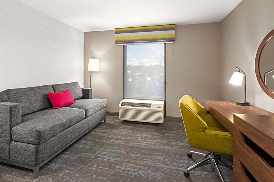 Hampton Inn By Hilton Seekonk