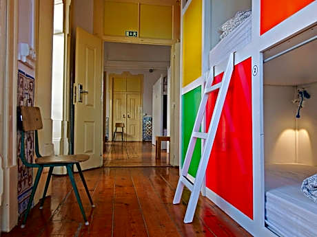 Bed in 8-Bed Mixed Dormitory Room