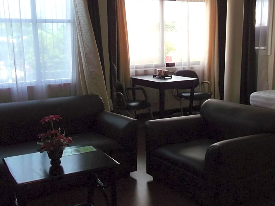 Ruemango Apartelle and Suites