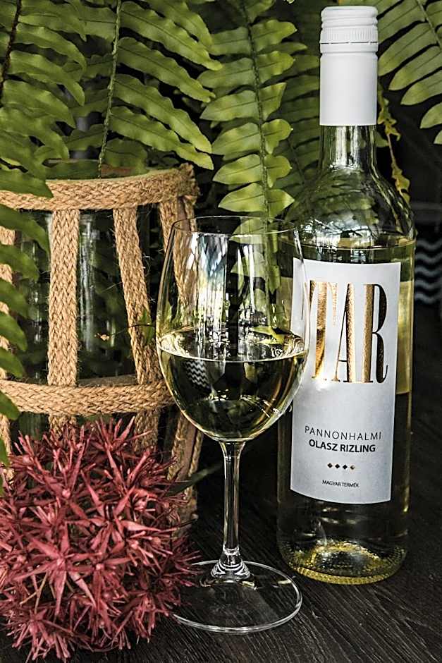 Dreko Panzió & Borbisztró