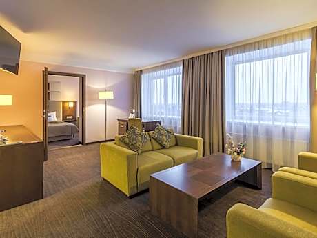 Apartment with Double Bed and Living Room