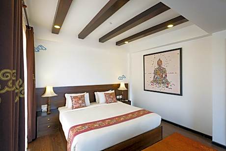 Junior Suite with Balcony