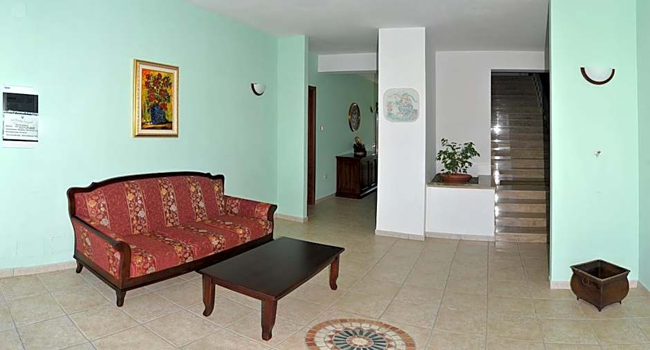 Photo 1 of 4 of Double Room