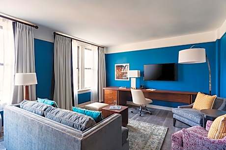 Roomy Two Double Suite - Accessible