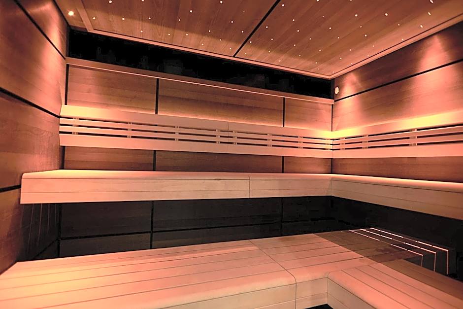 The Warwickshire Hotel and Country Club