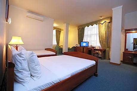 Deluxe Triple Room