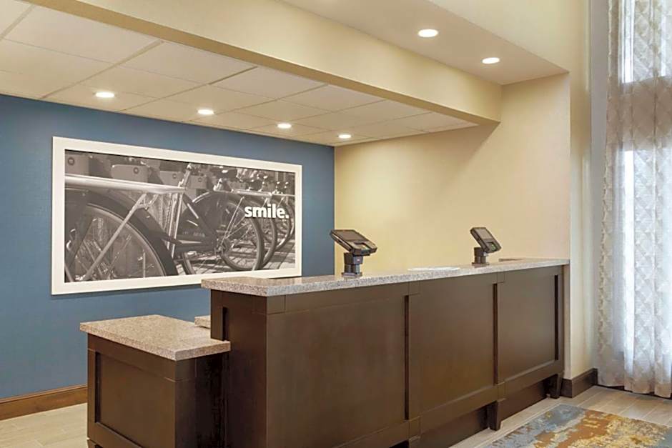 Hampton Inn By Hilton And Suites Springdale