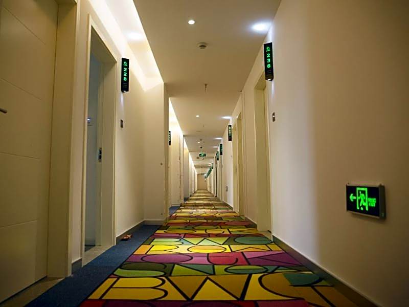 Shell Shanghai Jiadingbei Subway Station Shuping Road Hotel