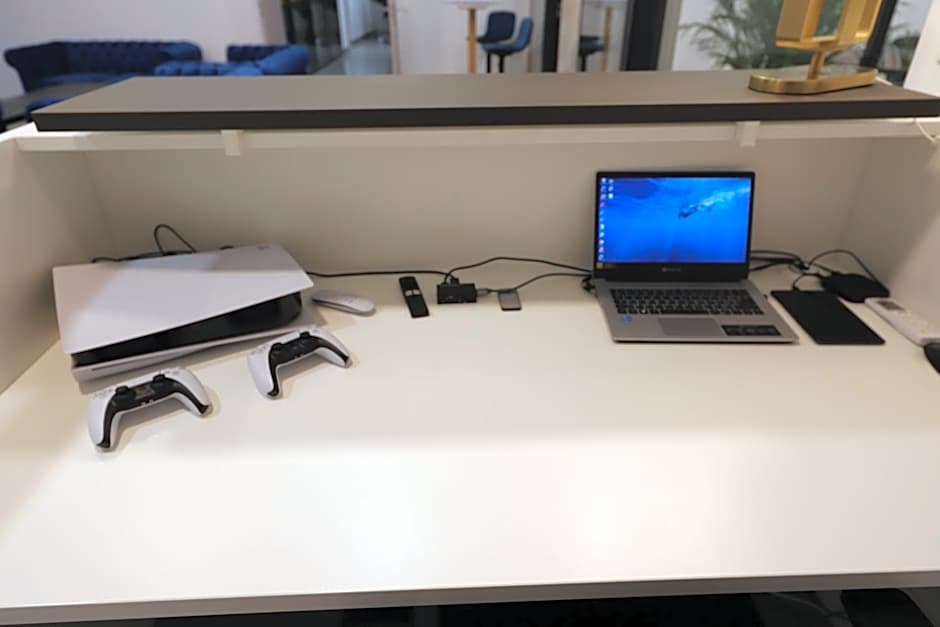 Loft 200m2 avec écran led géant de 10m2