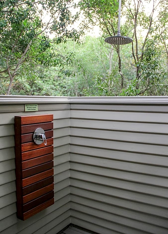 Khangela Private Game Lodge - Self Catering - Bedrooms are 3 Separate Chalets - Hluhluwe