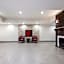 Red Roof PLUS+ & Suites Birmingham - Bessemer