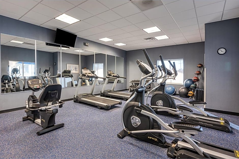 Holiday Inn Express and Suites Edwardsville By IHG