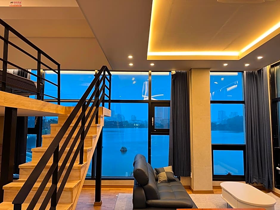 Lakestone&Hotel Sokcho