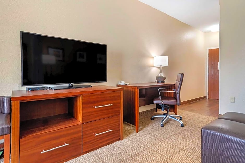 Comfort Suites
